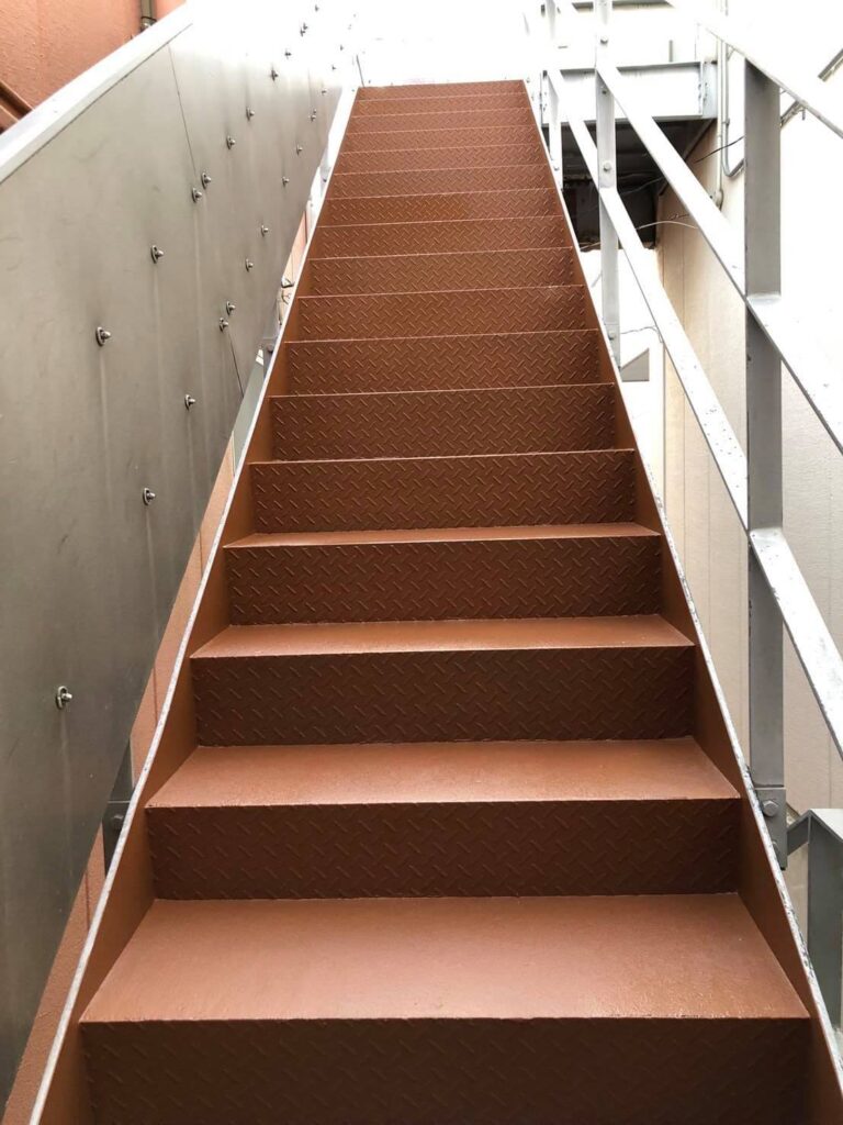 川崎市店舗階段ポリウレアRHライニング工法